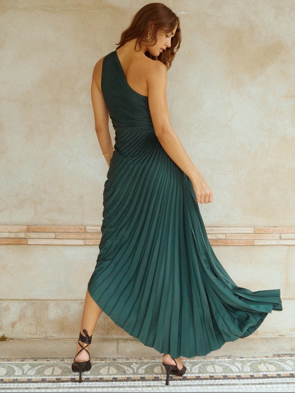 o.p.t. Perko One-Shoulder Pleated Maxi Dress in Emerald Green . NWT Sm - Picture 4 of 6